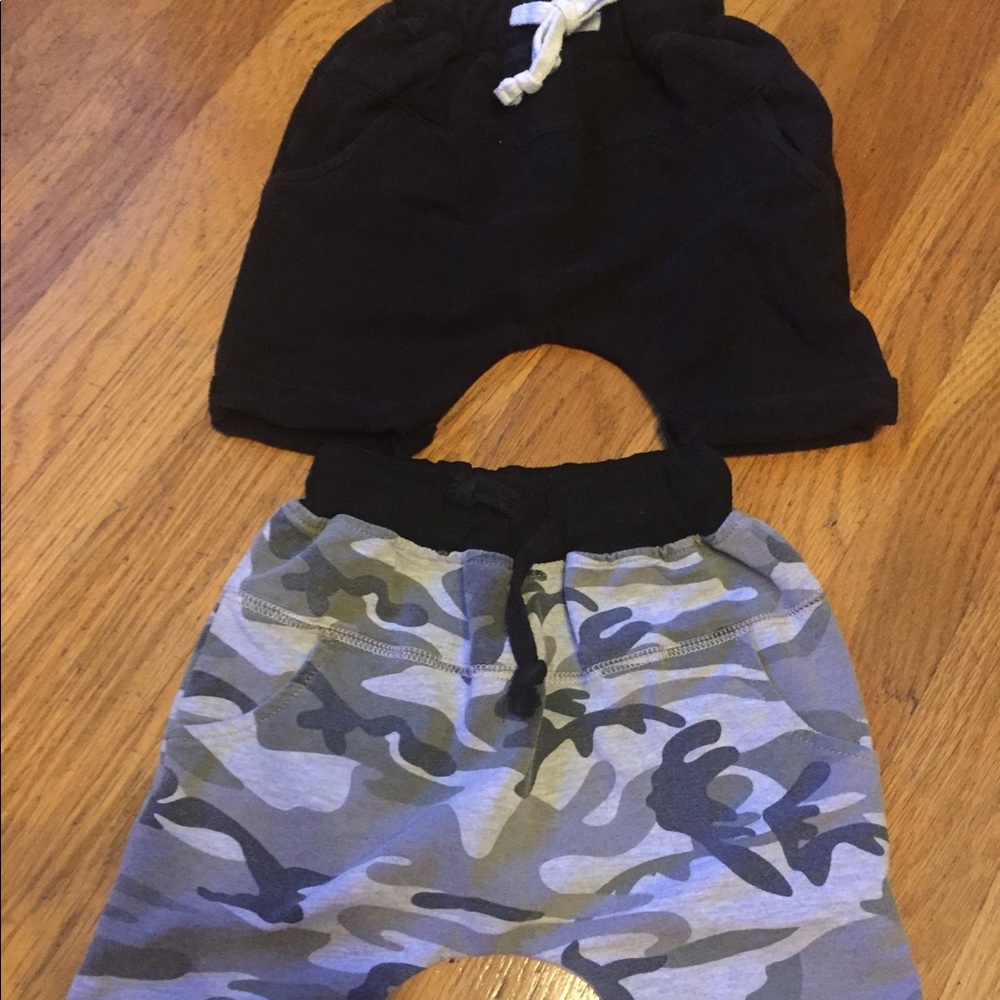 Sold** Little Bipsy shorts